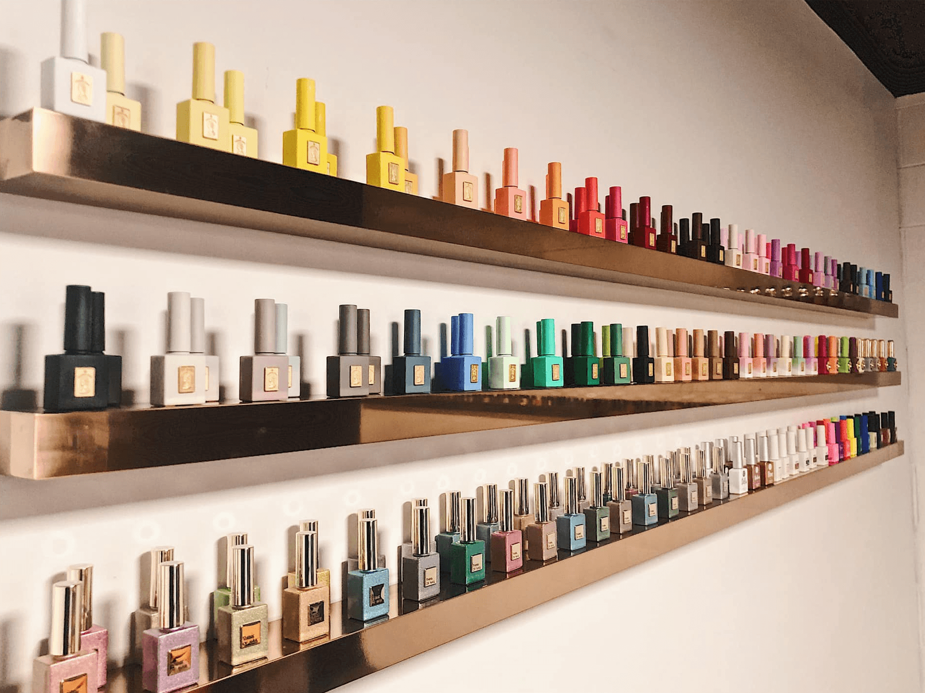 Studio V Petone nail polish rack